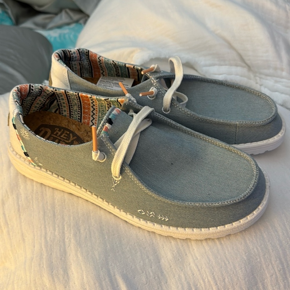 Never before worn Hey Dudes size 8